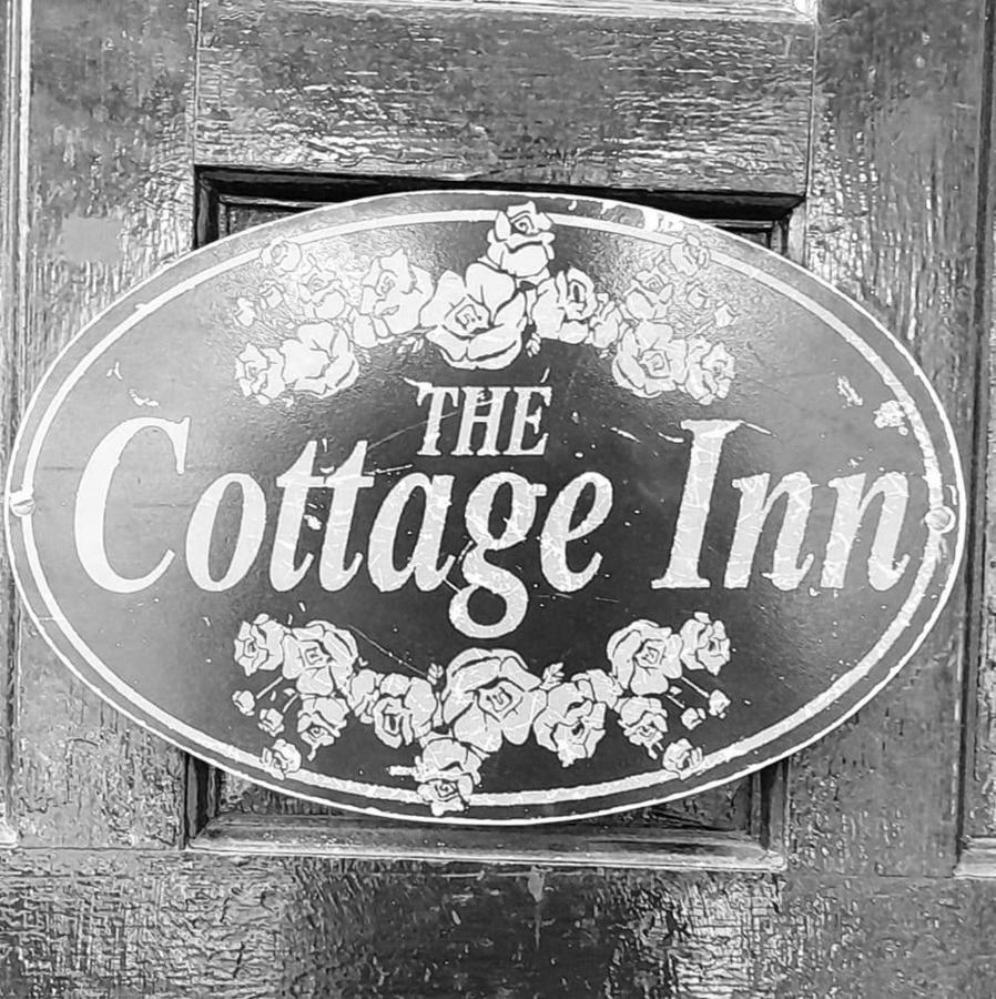 The Cottage Inn Llandeilo Bagian luar foto